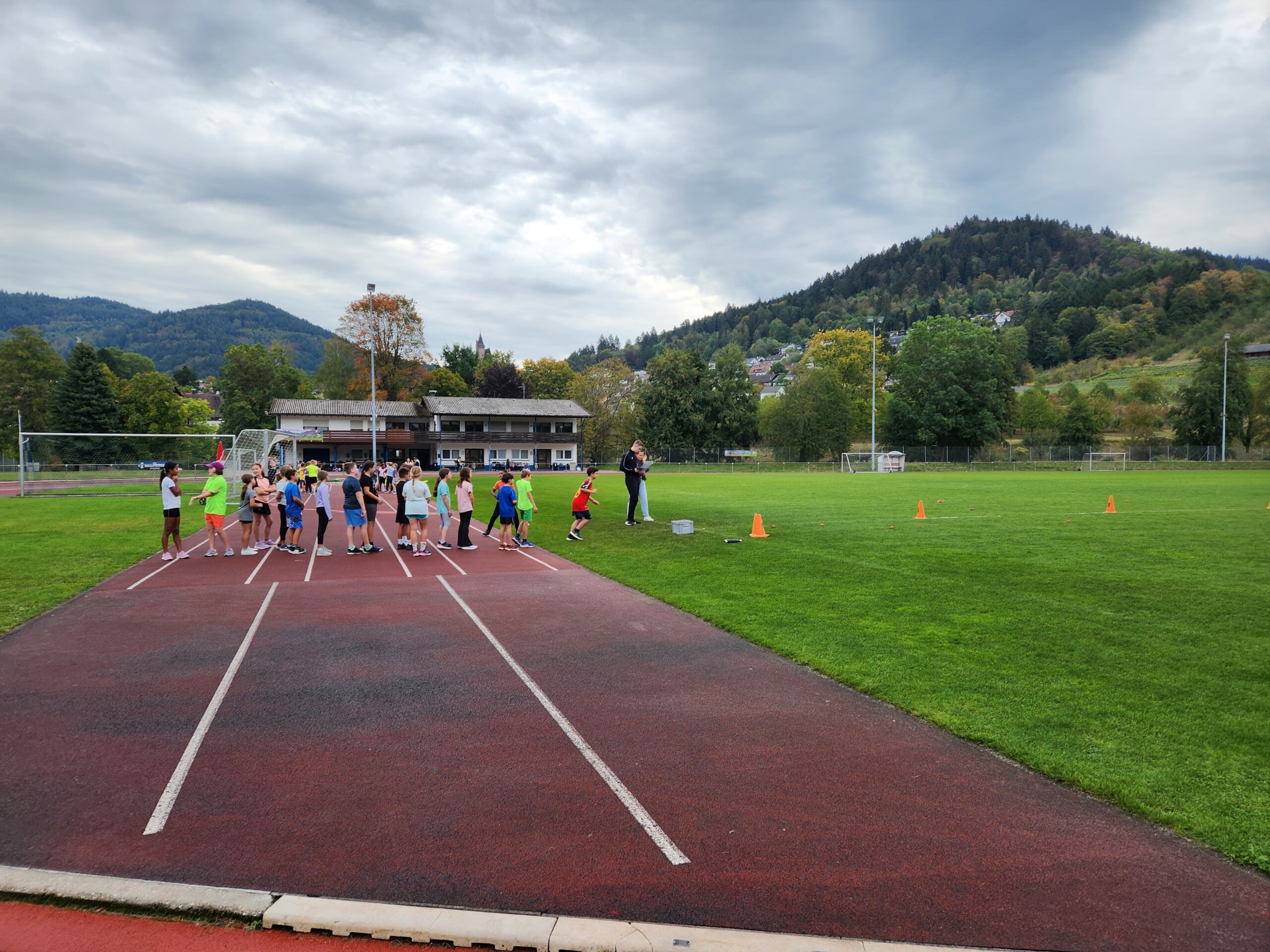 Sonne, Sport und jede Menge Ehrgeiz im Rodeckstadion!
