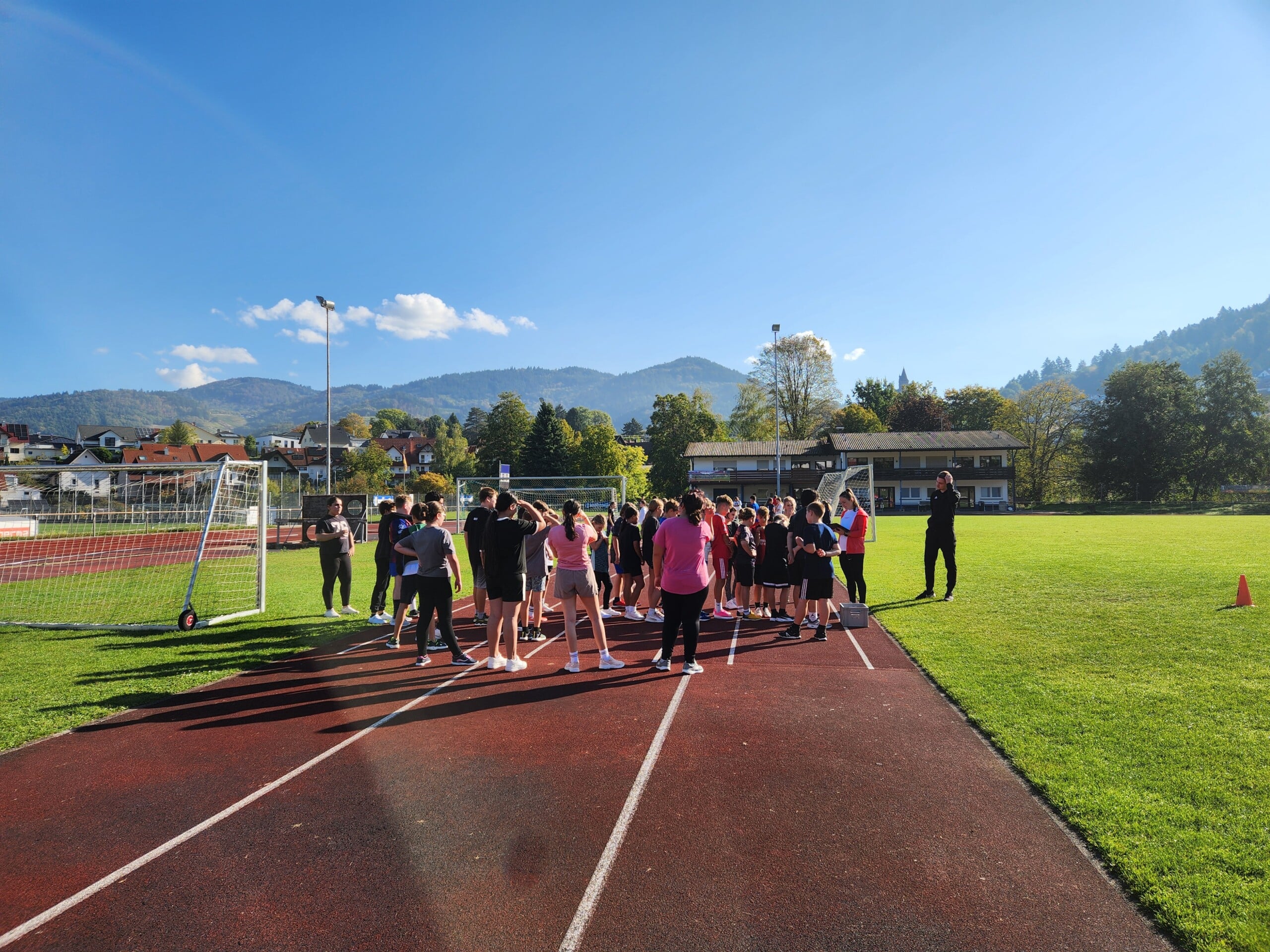 Sonne, Sport und jede Menge Ehrgeiz im Rodeckstadion!