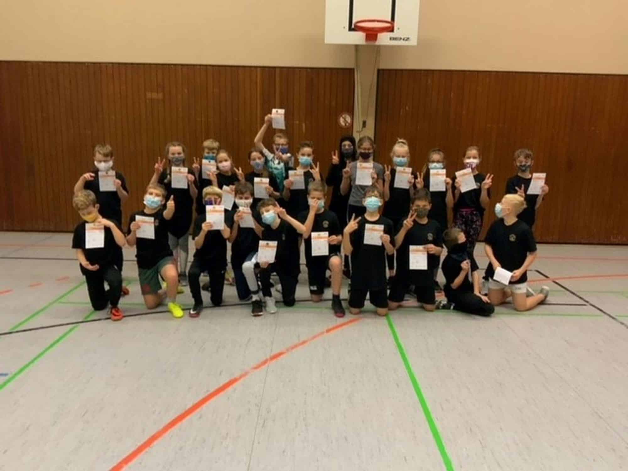 Sportabzeichen Abnahme mit zwei Sportklassen