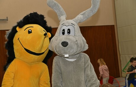 Weihnachtsbesuch von Hoppel und Bürste