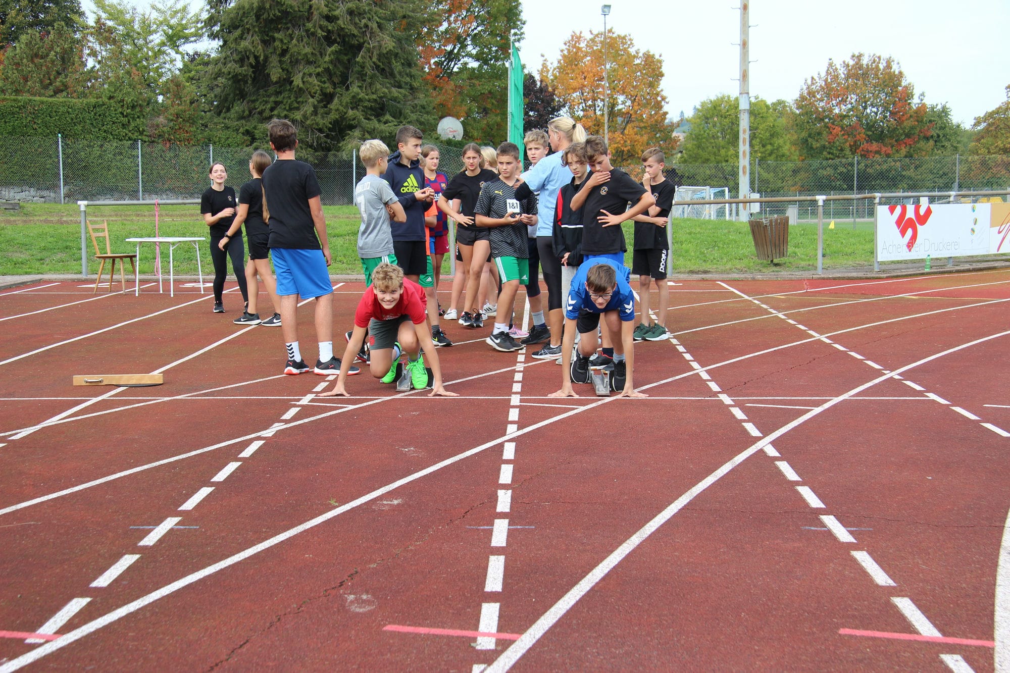 Sportabzeichenabnahme im Sportunterricht der Schloßbergschule