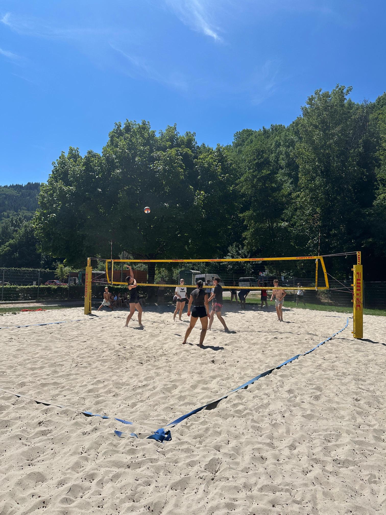 Beach-Gerümpelturnier des TV Kappelrodeck im Freibad begeistert trotz Sommerhitze