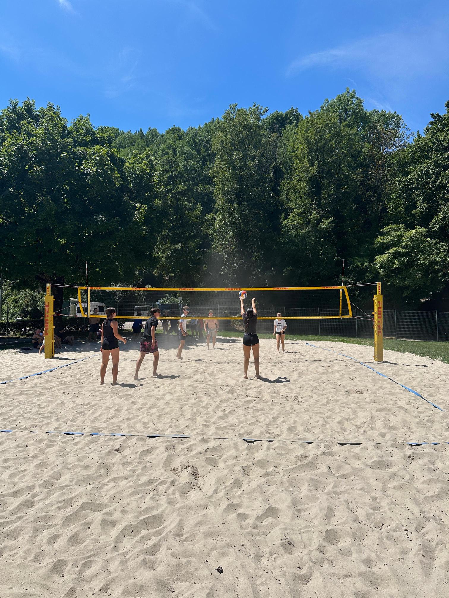 Beach-Gerümpelturnier des TV Kappelrodeck im Freibad begeistert trotz Sommerhitze