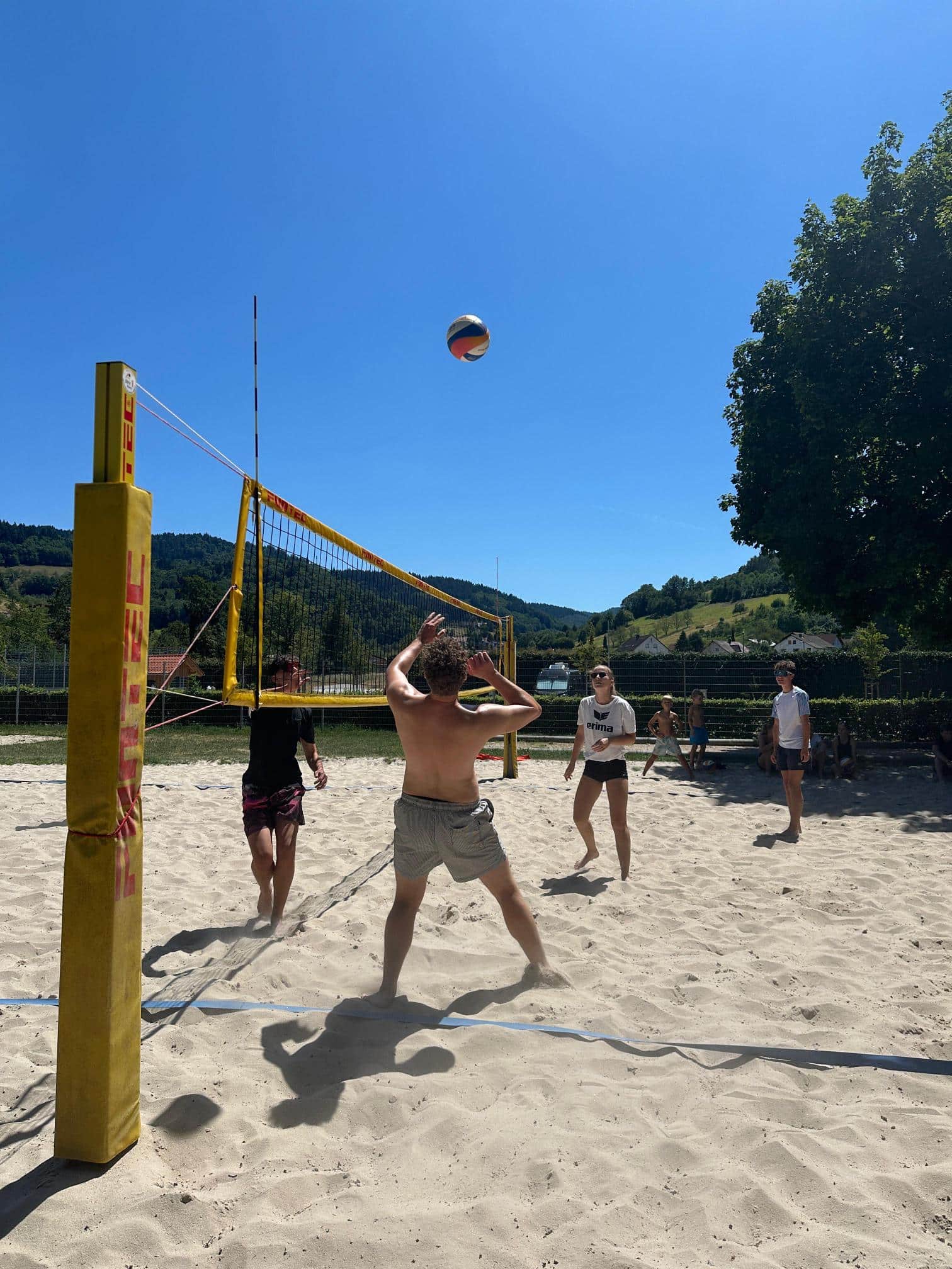 Beach-Gerümpelturnier des TV Kappelrodeck im Freibad begeistert trotz Sommerhitze