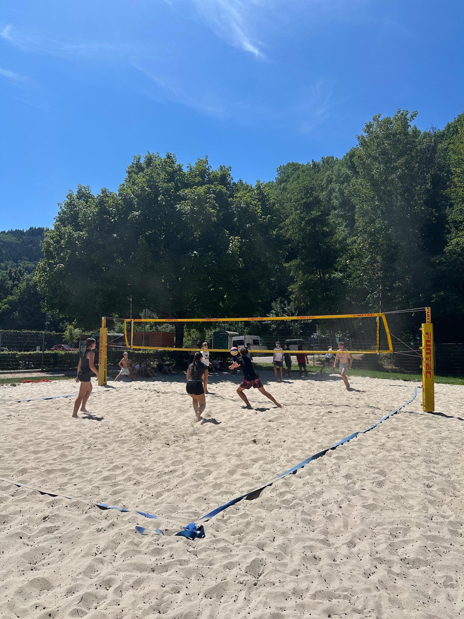 Beach-Gerümpelturnier des TV Kappelrodeck im Freibad begeistert trotz Sommerhitze