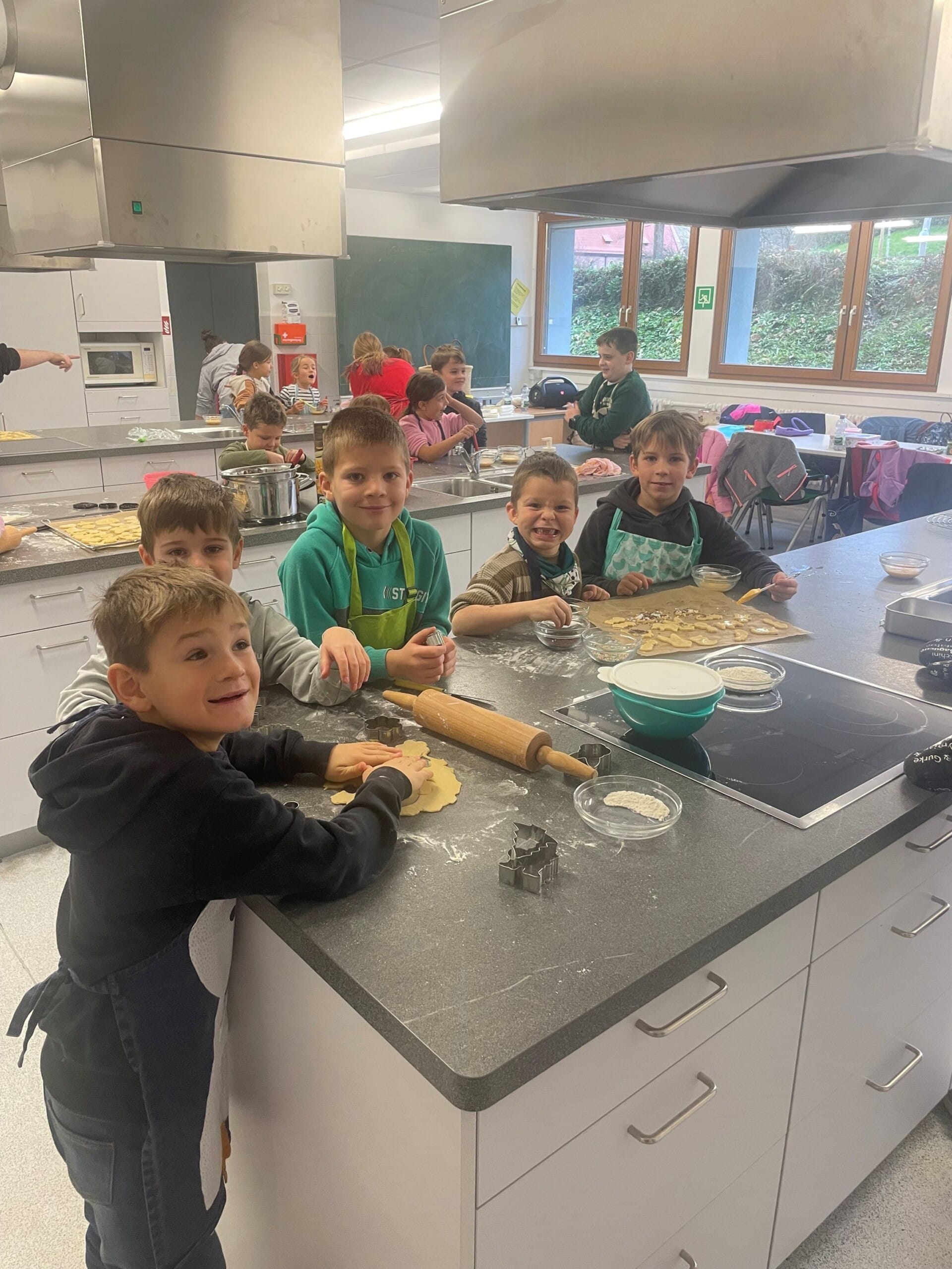 Plätzchen1 Plätzchenbacken mit der TVK Jugend