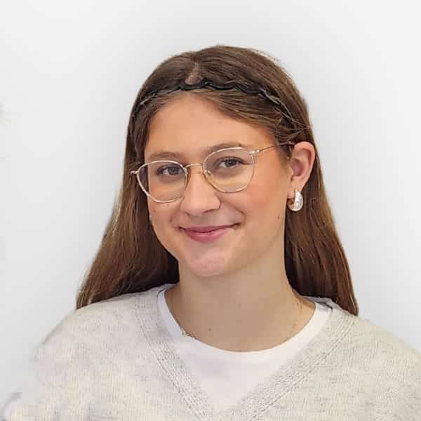 Deine Ansprechpartnerin Carolin Reeb