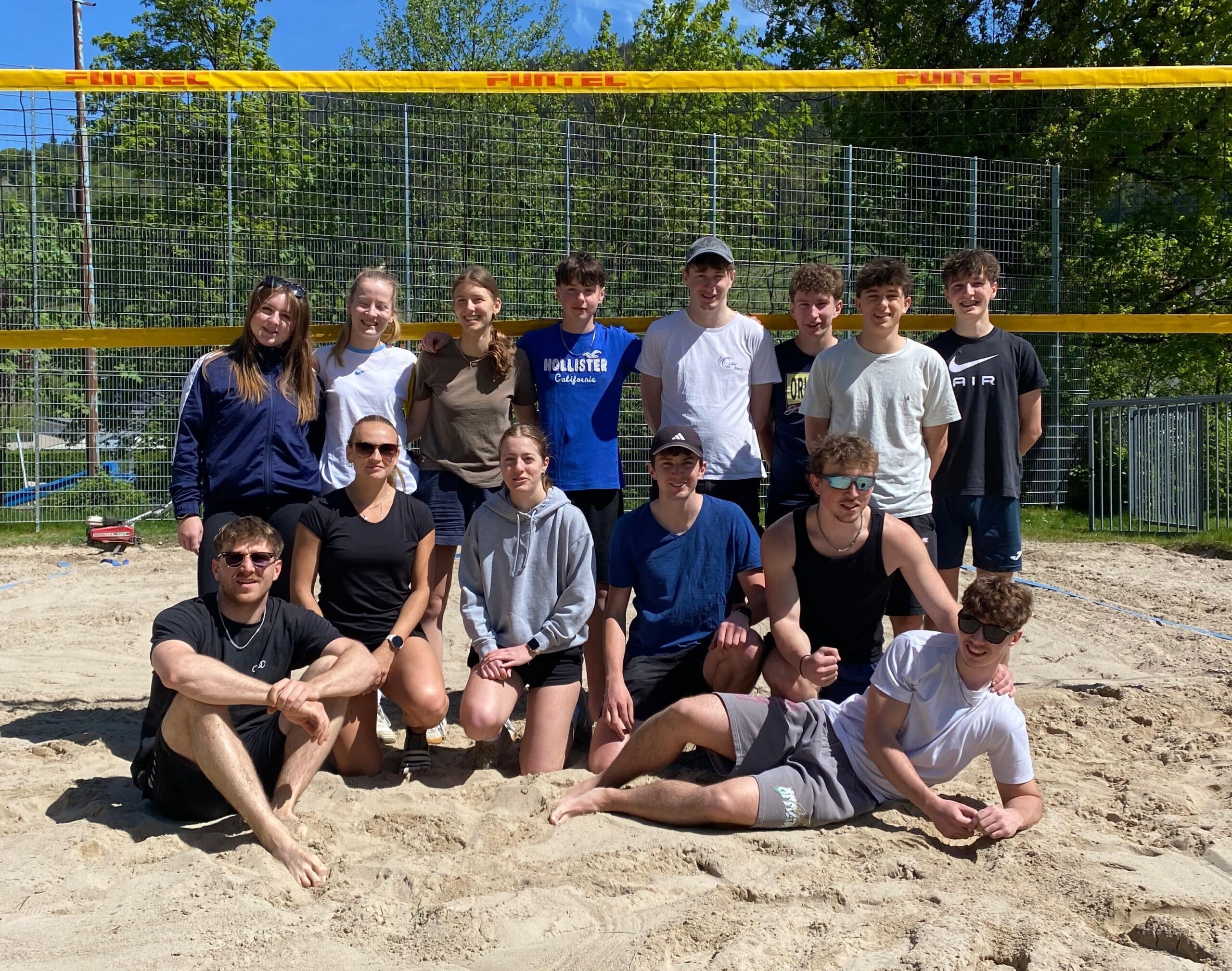 Einsatz im Sand: TVK macht Beachanlage startklar